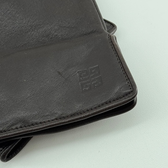 Givenchy Leather Glows - Picture 3 of 6